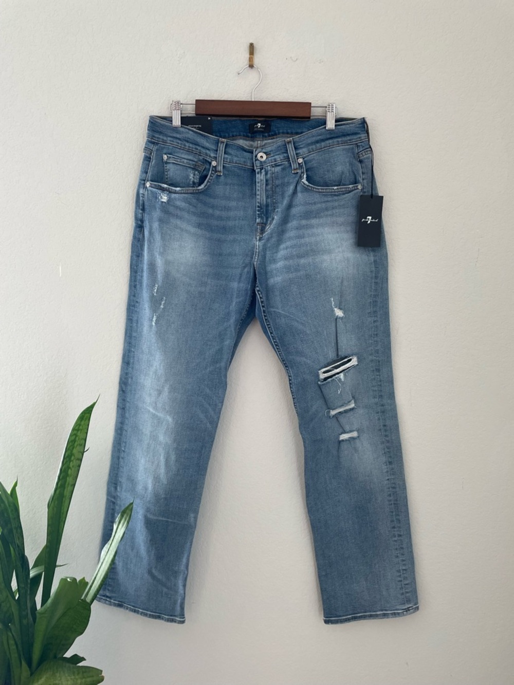 7FAM 7 for all mankind Austyn Straight Denim Jeans 34x32  Distressed new